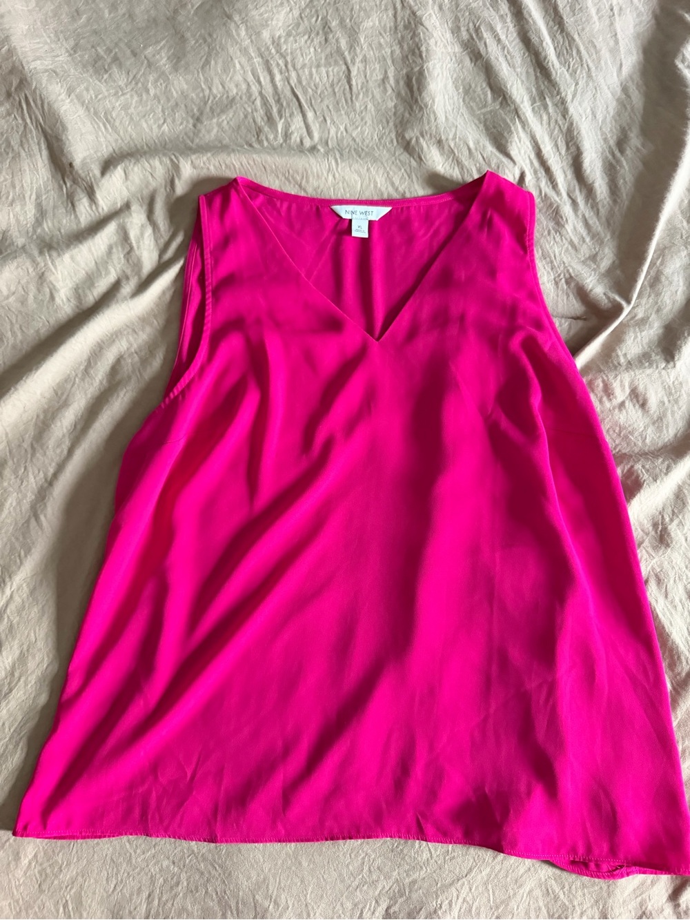Nine West Bright Pink V-Neck Sleeveless Camisole